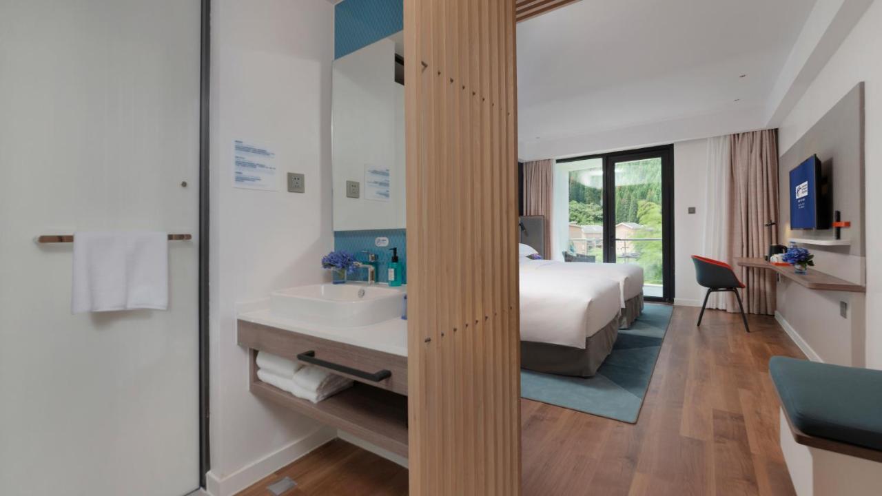 Holiday Inn Express Qiliping By Ihg Nga Mi Sơn Ngoại thất bức ảnh